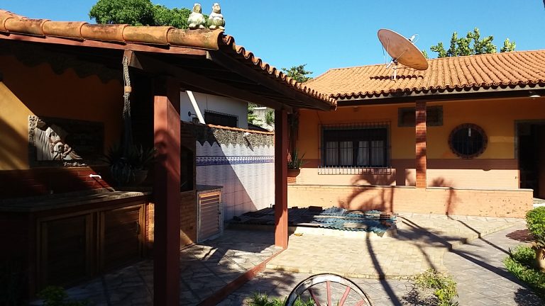 Iguaba – Cidade Nova – casa com lindo jardim